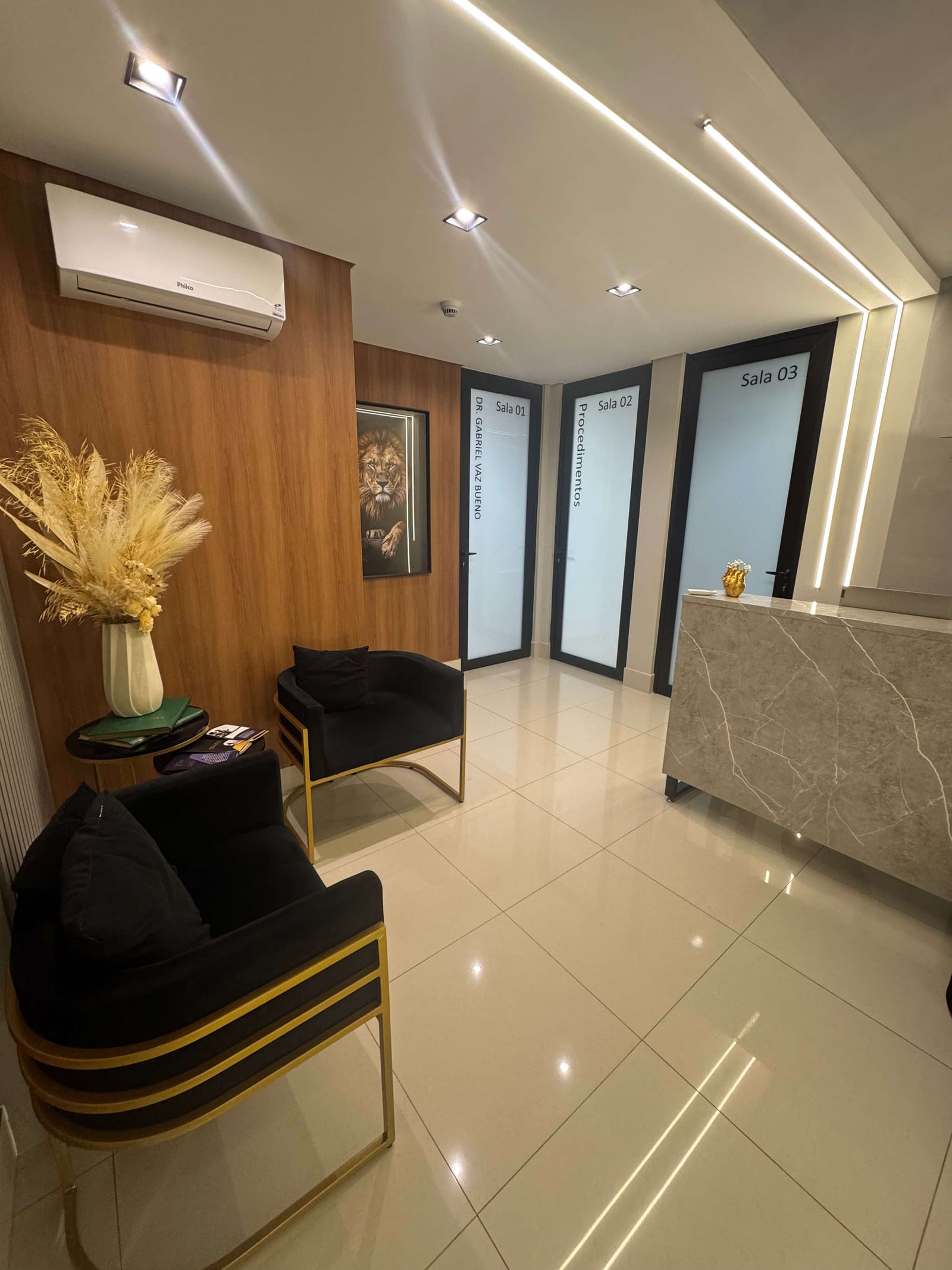 Sala de espera e consultórios da GVB Clínica